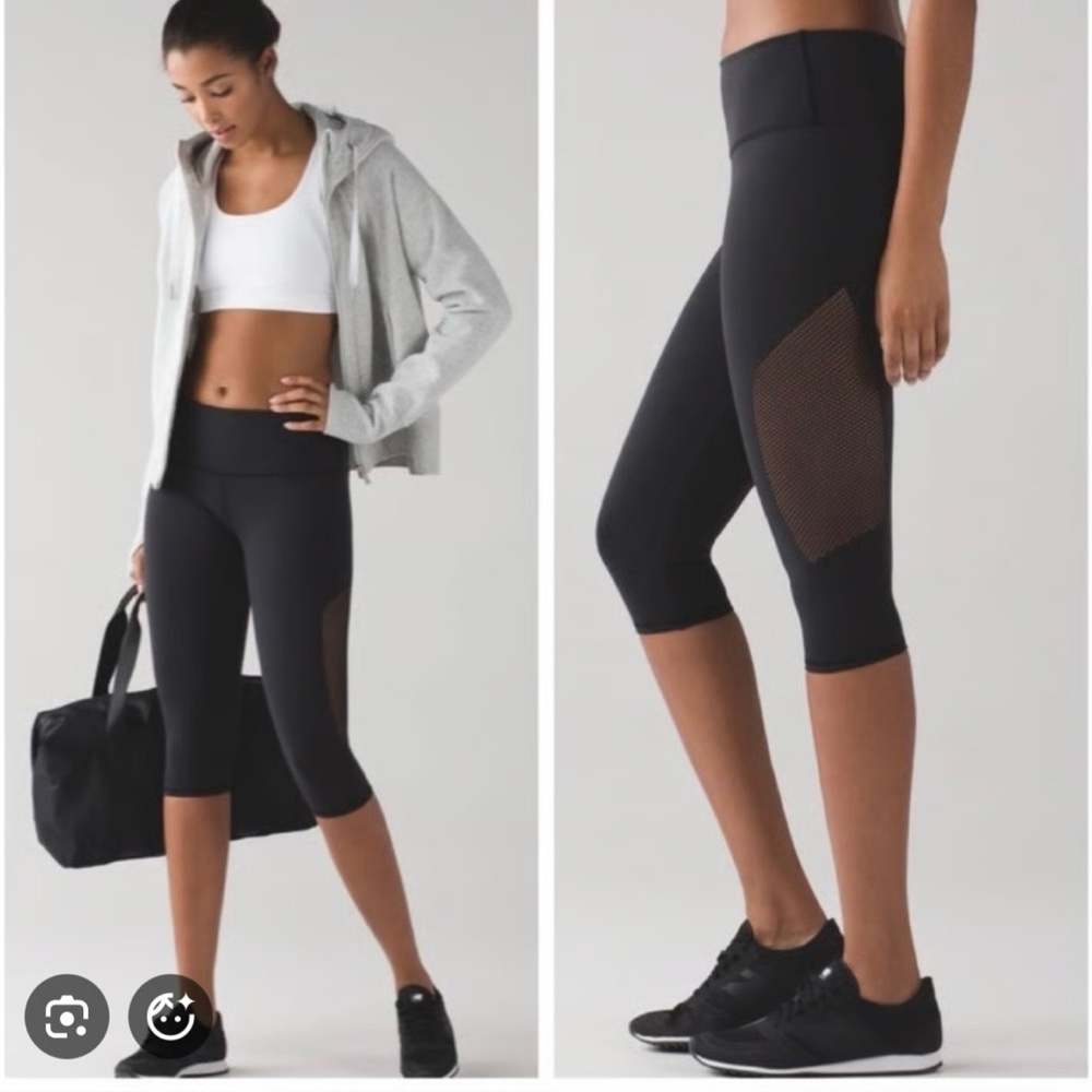 Lululemon black 15” reveal legging in size 2 / XS